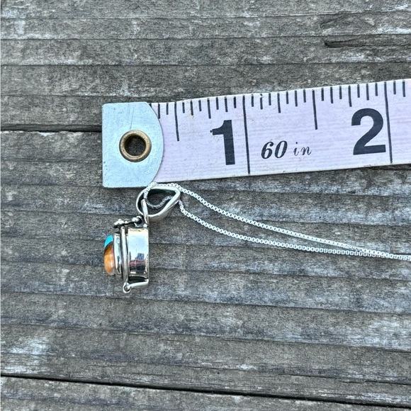 Spiny Oyster, Turquoise Poison Necklace - Picture 16 of 16